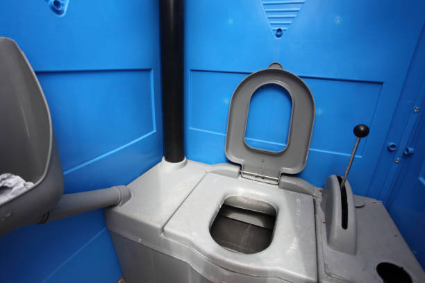 Porta potty delivery and setup in Arbury Hills, IL